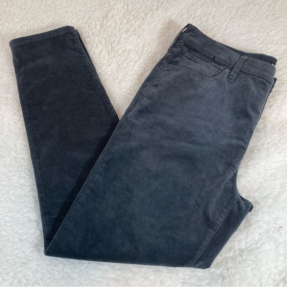 J Crew Mid-Rise Skinny Jean In Velvet - Picture 3 of 8